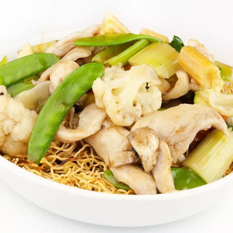Classic Chicken Chow Mein